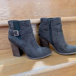 Aldo booties never worn. Suede. Khaki